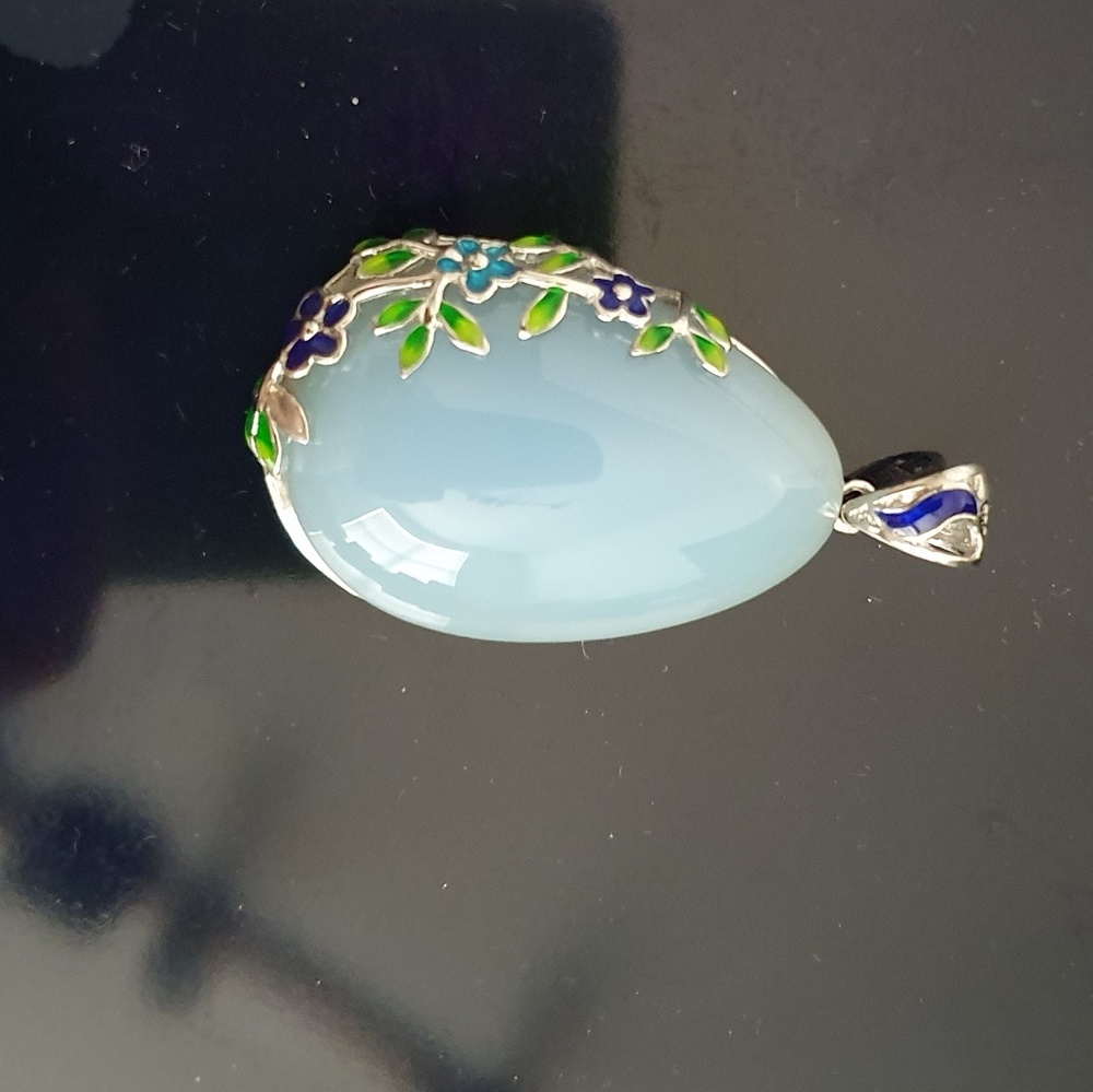 Necklace pendant